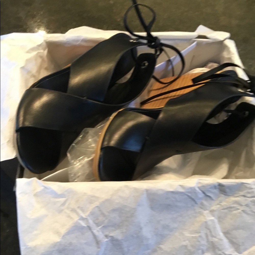 New Rebecca Minkoff Leather wedge - Picture 4 of 8